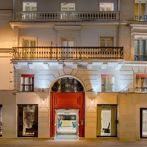 Hotel Nh Champs-elysees, Parigi